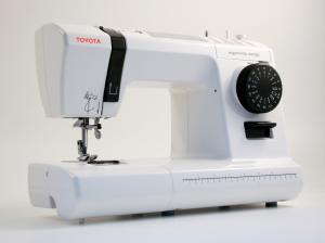 Бытовая швейная машина Toyota JEANS 17 CT